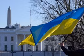 Người Nga và Ukraine đến Mexico, mua ô tô giá rẻ để đi sang Mỹ xin tị nạn