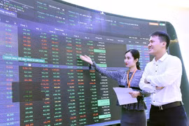 VN-Index kết tuần hồi phục trên ngưỡng 1.080 điểm