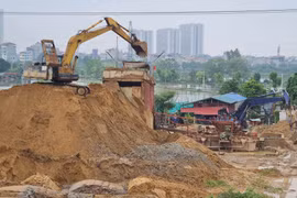 Hàng loạt bất cập về bến bãi tập kết, kinh doanh cát, sỏi trên địa bàn TP Hà Nội