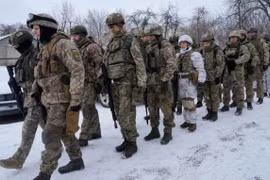 Mỹ cắt giảm nhân viên tại Đại sứ quán ở Ukraine, lệnh cho một số thành viên gia đình rời đi