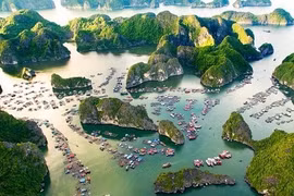 Không mở cửa du lịch, các địa phương đang "cãi lệnh" Chính phủ?