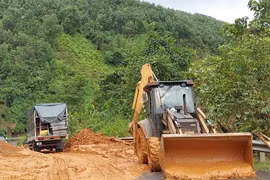 Bộ Giao thông Vận tải yêu cầu bảo đảm an toàn giao thông, khắc phục sạt lở sau mưa lũ