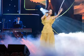 Mỹ Linh, Hồng Nhung, Thanh Lam hội tụ và bùng nổ trong đêm nhạc ‘Chuyện của mùa thu’