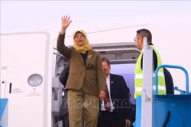 Tổng thống Singapore Halimah Yacob bắt đầu thăm cấp Nhà nước Việt Nam