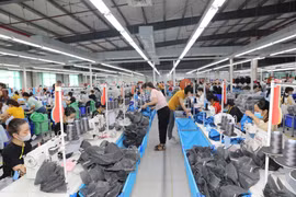 Bài 3:Tiếp tục đẩy mạnh thu hút đầu tư, tạo bước phát triển đột phá trong lĩnh vực công nghiệp chế biến, chế tạo