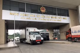 Lào Cai: Cửa khẩu quốc tế Kim Thành tạm thời ngừng xuất khẩu hàng hoá