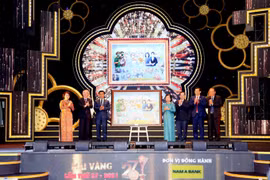 Nam A Bank tiếp tục trao tặng 1 tỷ đồng cho chương trình “Mai Vàng nhân ái”