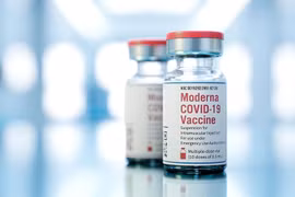 Cục Quản lý Dược đồng ý tiêm liều thứ 3 của vaccine Moderna bằng nửa liều cơ bản