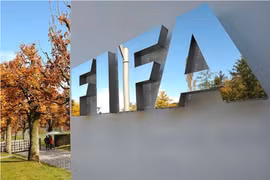 FIFA siết chặt quy định về mượn cầu thủ