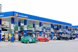 Từ 15h hôm nay (12/4), giá xăng giảm 840 đồng/lít