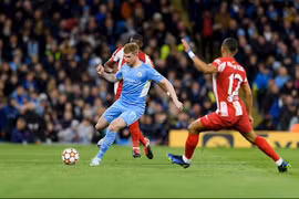 UEFA trừng phạt Atletico Madrid