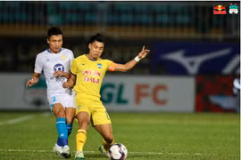 Thắng Nam Định 2-0, HAGL giành quyền trụ hạng V.League 2022