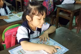 Hỗ trợ học tập cho hơn 104 nghìn lượt học sinh, sinh viên dân tộc thiểu số rất ít người