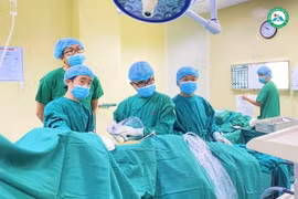 Điều gì khiến hàng loạt bác sĩ ở Kon Tum xin nghỉ việc?