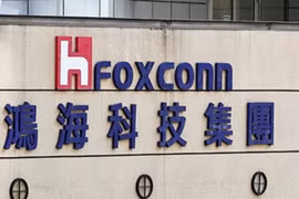 Công ty con Foxconn bán cổ phần trong hãng chip Trung Quốc