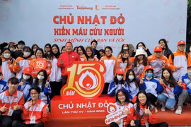 Báo Tiền Phong tự hào 15 năm đồng hành cùng các đơn vị tổ chức Chủ nhật Đỏ