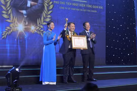Trao giải thưởng cho doanh nhân trẻ xuất sắc tại TP.HCM