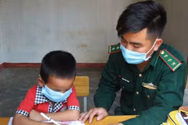 Nương tựa mái nhà người lính “quân hàm xanh” để nuôi con chữ