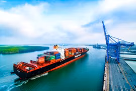 Tổng trị giá xuất nhập khẩu hàng hóa của Việt Nam trong kỳ 1 tháng 5/2022 giảm 15,6%