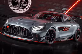 Mẫu xe đua Mercedes-AMG GT Track Series sở hữu sức mạnh lên đến 778 mã lực