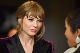 Đạo diễn phim 'Twilight' vẫn tiếc vì từ chối Taylor Swift