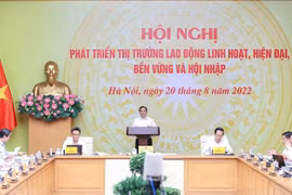 Thủ tướng: Phát triển thị trường lao động còn nhiều khó khăn, thách thức cả trước mắt và lâu dài