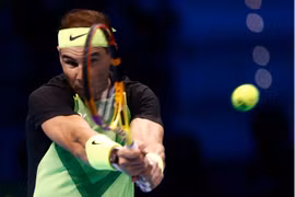 Rafael Nadal thua ‘lính mới’ trong trận ra quân tại ATP Finals