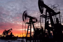 Giá xăng dầu hôm nay 6/1: Tiếp đà tăng, bất chấp OPEC+ nâng sản lượng