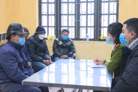 Tự nhận là tổ bảo vệ phương tiện đường thủy để cưỡng đoạt tài sản