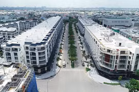Giá thuê mặt bằng nhà phố tăng vọt, có nơi đắt khách, nơi lại ế ẩm