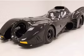 Xe Batman được bán giá 1,5 triệu USD