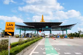 Xem xét dừng thu phí nếu không lắp đặt xong hệ thống ETC trước tháng 6/2022