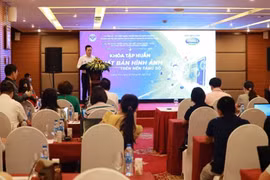 Tập huấn trang bị kỹ năng sản xuất, thuyết trình, phân tích các tác phẩm ảnh báo chí