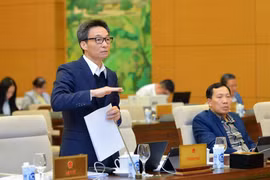 Tiếp tục rà soát quy định về nguyên tắc tự chủ đối với bệnh viện công lập