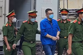 Hacker Nhâm Hoàng Khang hầu tòa về tội "Cưỡng đoạt tài sản"
