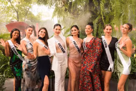 Bùi Quỳnh Hoa giành giải phụ catwalk tại Super Model International 2022