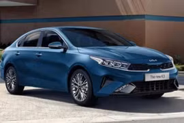 Những mẫu xe nào đang gây sốt trên đường đua phân khúc sedan hạng C?