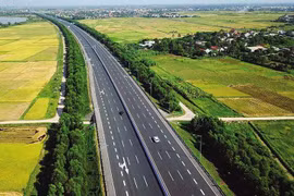Đề nghị xem xét điều chỉnh thời gian hoàn thành dự án đường cao tốc Bắc - Nam phía Đông