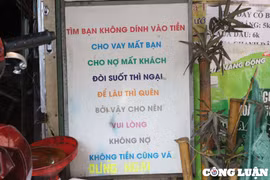 Ấm lòng biển hiệu của tiệm sửa xe ‘có tiền cũng vá, không tiền cũng vá’