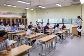 Kết thúc kỳ thi lớp 10 THPT tại Hà Nội: Thí sinh "thở phào", phụ huynh lên kế hoạch "xả stress" cho con