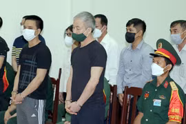 Cựu Thiếu tướng Lê Văn Minh: Không nhớ hết số lần và số tiền đã nhận của "trùm buôn lậu"