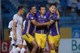 Hà Nội FC thắng vùi dập Bình Dương 5-1 trên sân Hàng Đẫy