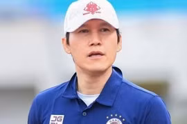 CLB Hà Nội bất ngờ thông báo chia tay HLV Park Choong Kyun