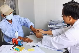 Gần 50% ca nhiễm HIV mới là thanh niên, nguy cơ dịch HIV/AIDS trở lại