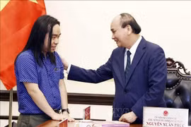 Chủ tịch nước gặp mặt, biểu dương tài năng trẻ trong lĩnh vực văn học