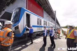 TP. HCM: Cận cảnh đoàn tàu metro số 1 lần đầu “lăn bánh”