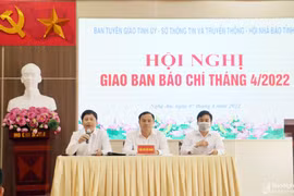 Nghiêm túc thực hiện quy tắc sử dụng mạng xã hội của người làm báo