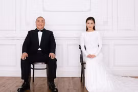 Miki Nishino kết hôn cùng diễn viên hài hơn 31 tuổi
