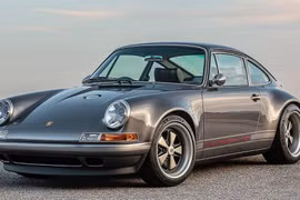 Xế cổ Porsche 911 xuất hiện với diện mạo mới qua bàn tay hãng độ Singer Vehicle Design