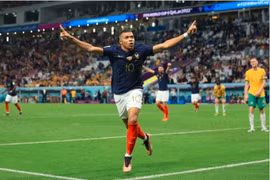 Mbappe và Giroud tỏa sáng, ĐT Pháp thắng ngược Australia